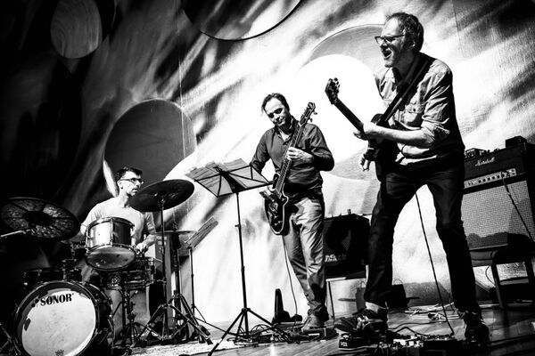 Andreas Willers (git) - Jan Roder (bass) - Christian Marien (drums), Foto: Heinrich Brinkmöller Becker