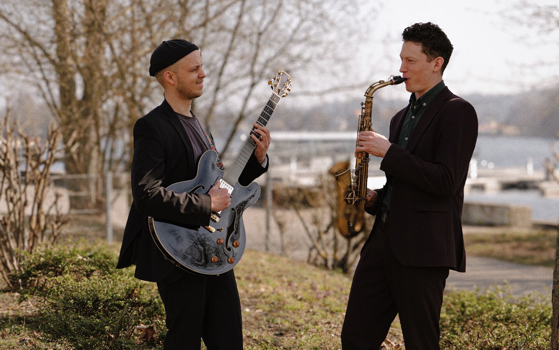 Chris und wenzel spielen sich an