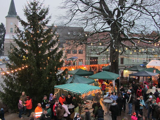 Traditioneller Weihnachtsmarkt auf dem Biesenthaler Marktplatz