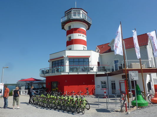 Phönix Spritztour - Kombitour zu den Highlights des Seenlandes im Kleinbus und Schifffahrt mit dem Solarkatamaran "AquaPhönix" Phönix Spritztour - Kombitour zu den Highlights des Seenlandes im Kleinbus und Schifffahrt mit dem Solarkatamaran "AquaPhönix"