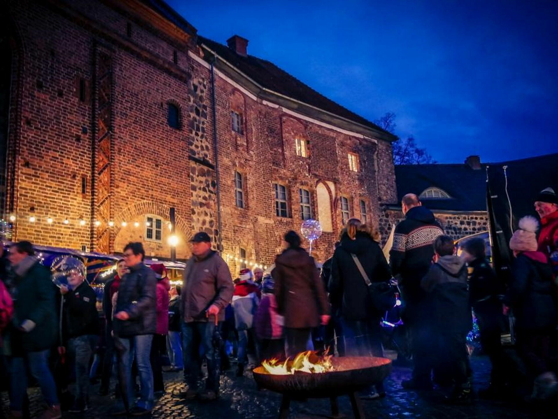 Weihnachstmarkt auf der Burg Ziesar, Foto: Holger Schlimm, Lizenz: Stadt Ziesar