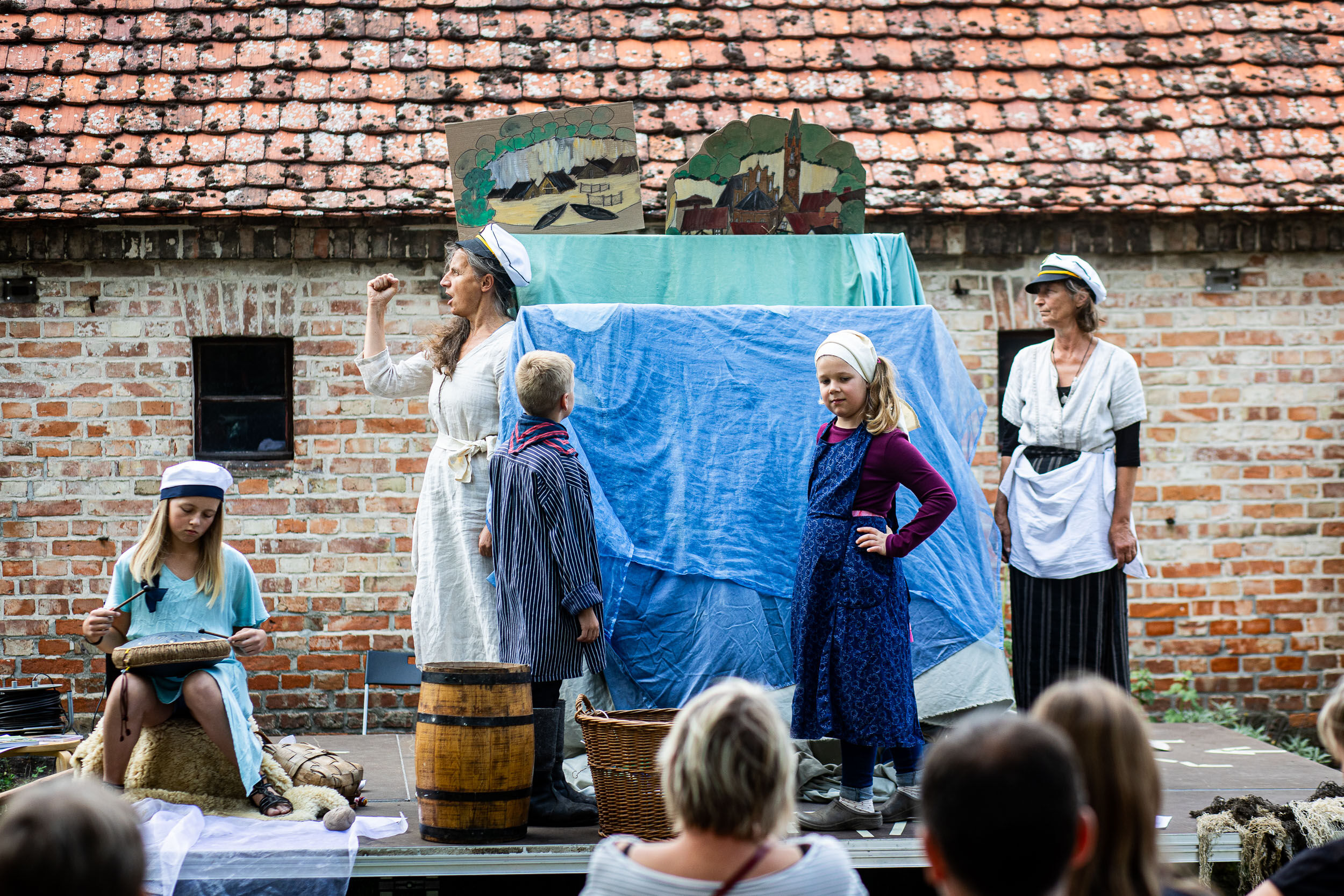 Das Theater OKNO_Die Befreiung der Nymphe, Foto: Alex Schirmer, Lizenz: Oderbruch Museum