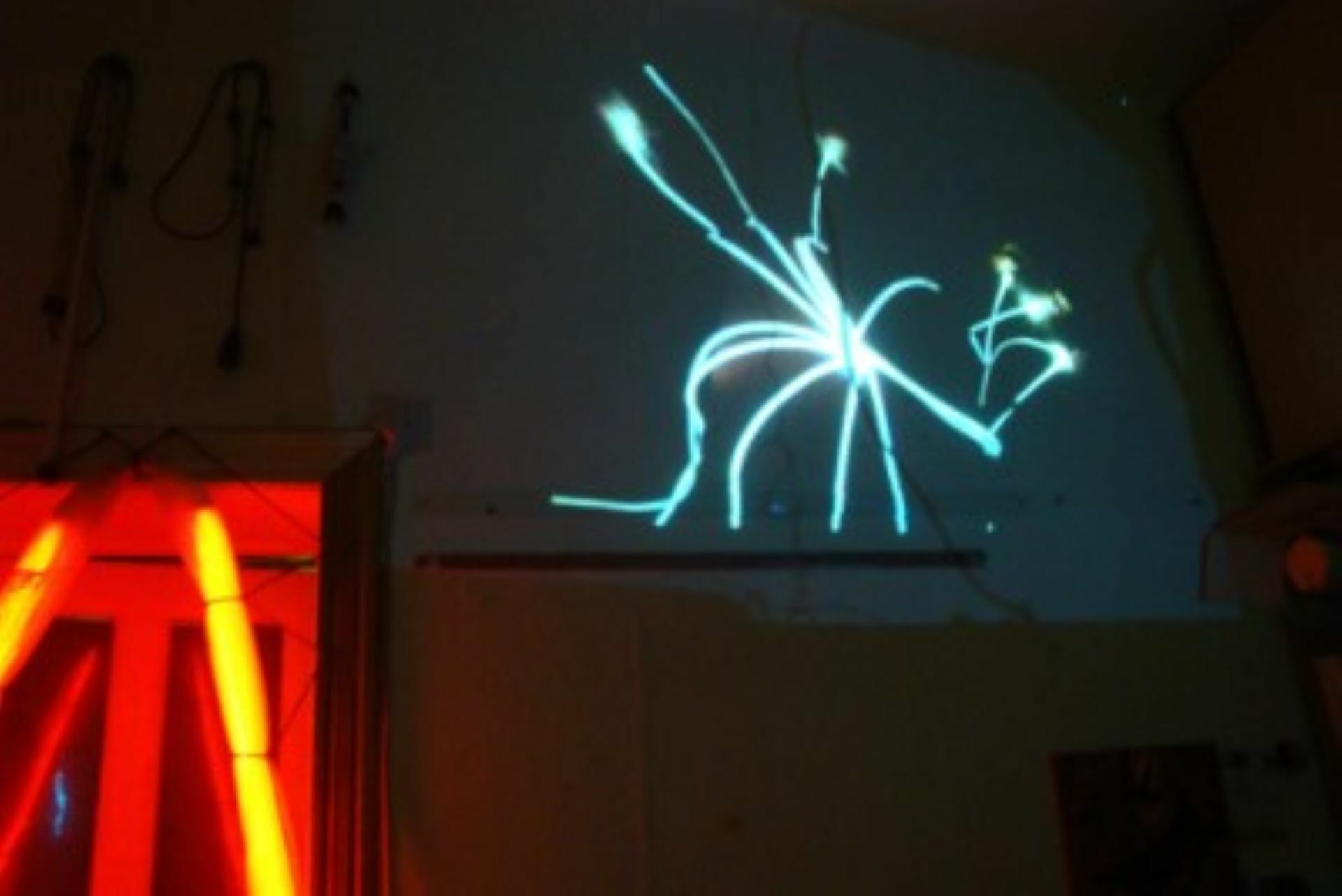 gefesseltes und freies Licht aus 